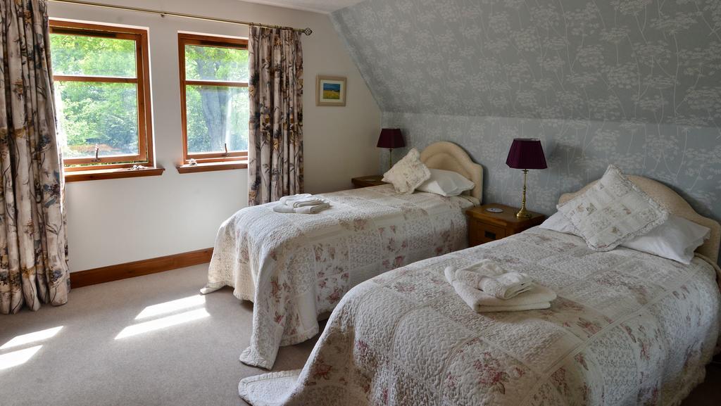 Home Farm Bed And Breakfast Muir of Ord Exterior photo